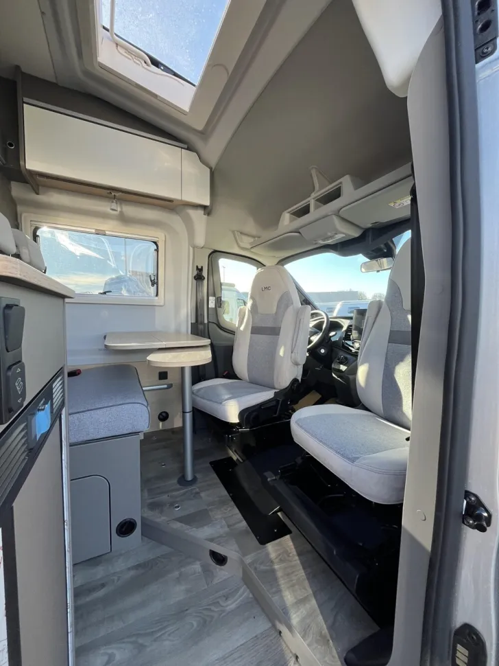 Fahrzeugbild LMC Innovan Ford 592 #6