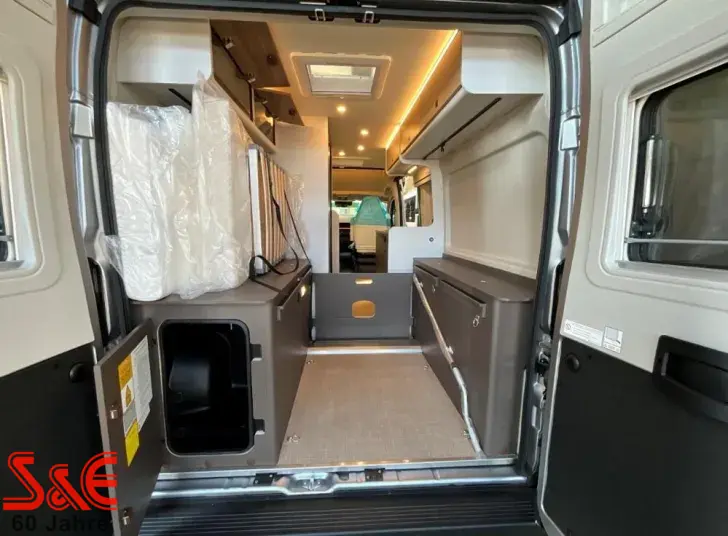 Fahrzeugbild Bürstner B66 C 600 #9