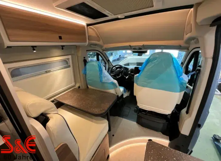 Fahrzeugbild Bürstner B66 C 600 #12