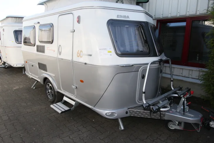 Fahrzeugbild Hymer Eriba Touring Triton 430 - 60 Jahre Edition mit Markise und Fahrradträger #1