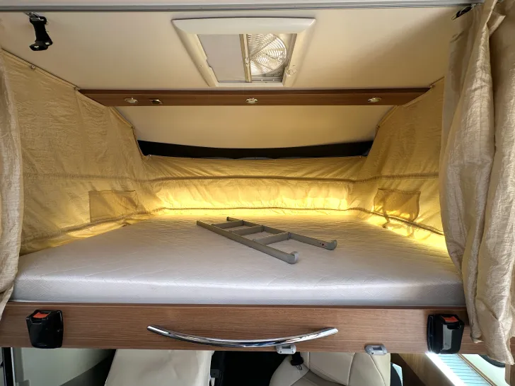 Fahrzeugbild Challenger Sirius 3017 TV -Anlage #16