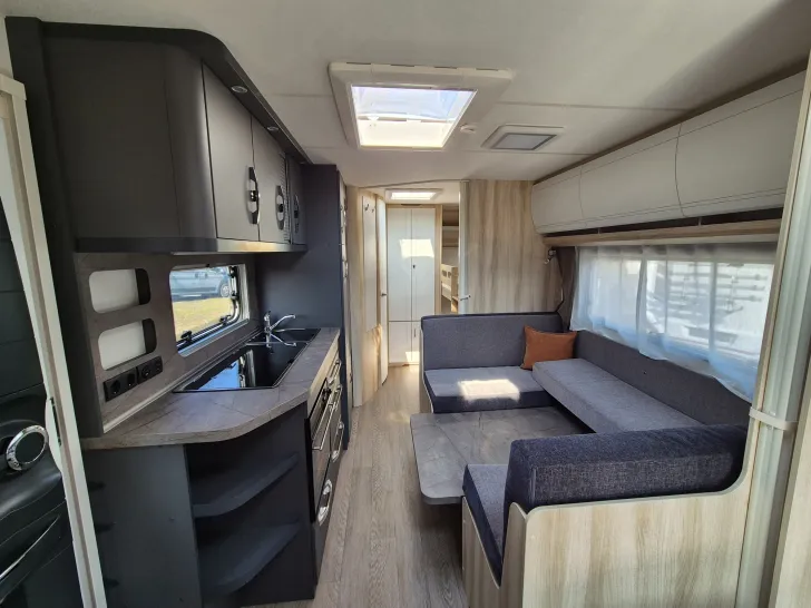 Fahrzeugbild Hobby De Luxe 545 KMF #13