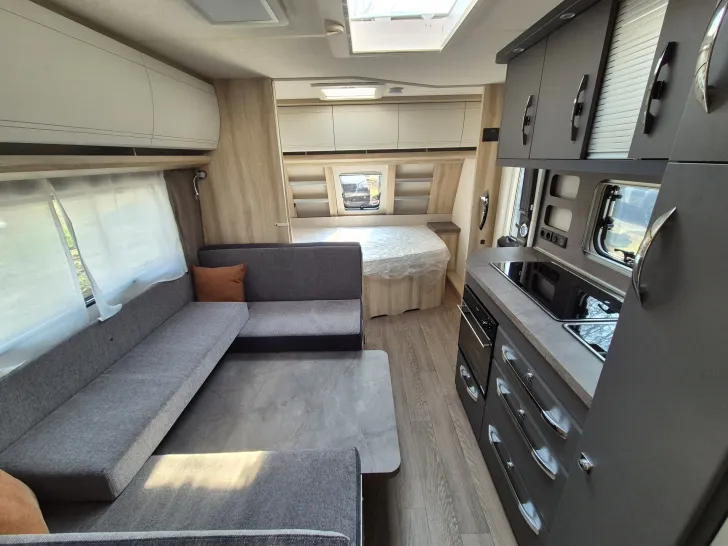 Fahrzeugbild Hobby De Luxe 545 KMF #34