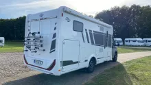 Schräg Hinten Carado T 447 Pro+ Automatik + Hubbett