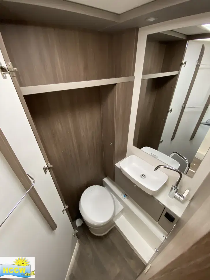 Toilette Carado T 447 Pro+ Automatik + Hubbett