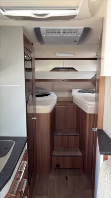 Sicht vorne-hinten Hymer B-Klasse MC T 580 sehr gepflegt