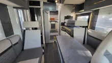 Sitzgruppe Chausson Teilintegrierte 777GA Titanium Premium 170 PS/Automatik/SAT/Hubbett