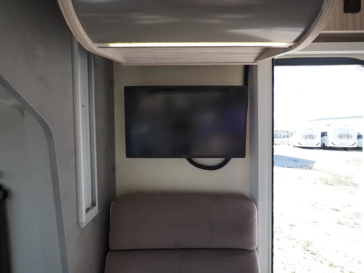 Fahrzeugbild Miller Colorado, Klima, Solar, 2xTV, Navi, AHK, uvm. #10