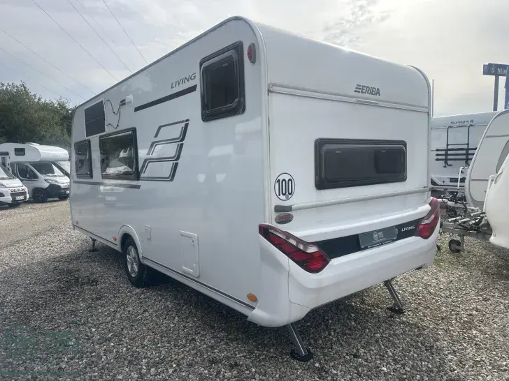 Fahrzeugbild Hymer Eriba Eriba Living 525 Idealer Familienwagen #4