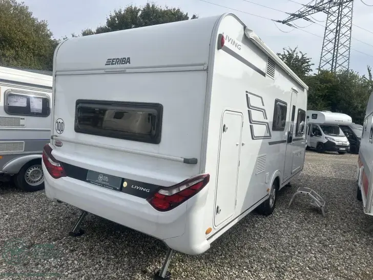 Fahrzeugbild Hymer Eriba Eriba Living 525 Idealer Familienwagen #6