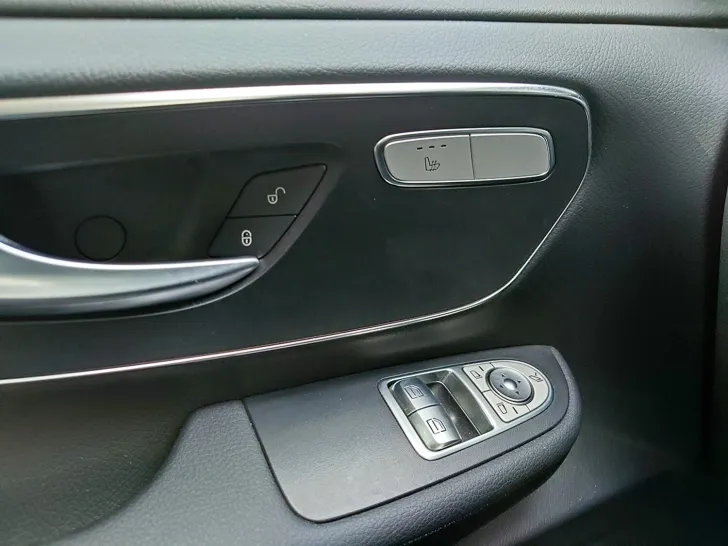 Fahrzeugbild VanTourer Urban V-Klasse 250 D *ALLRAD*V-KLASSE*AHK* #21