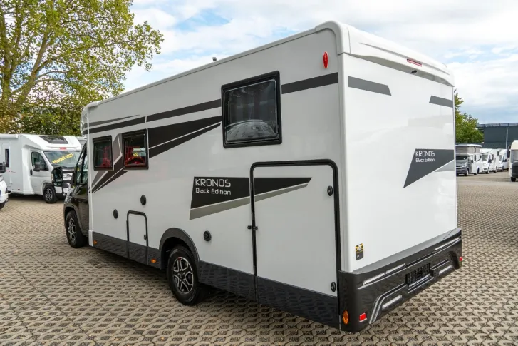 Fahrzeugbild Roller Team Kronos 284TL Black Edition *2027*WiFi*32TV*160PS #4