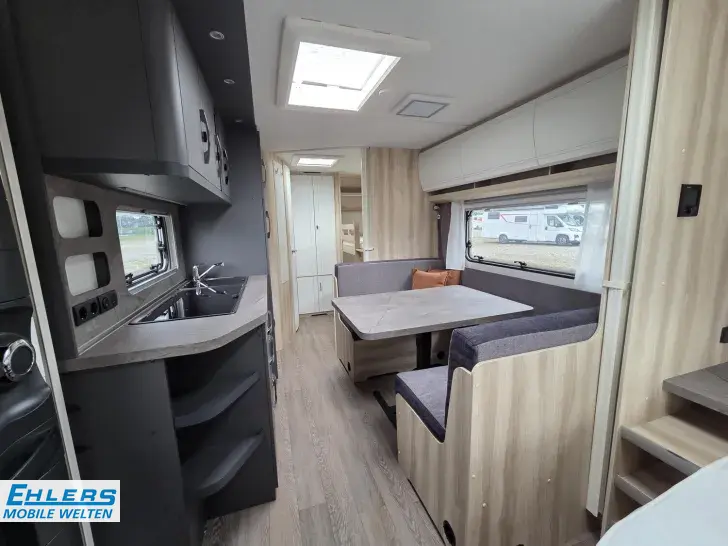 Fahrzeugbild Hobby De Luxe 545 KMF 2000kg/Deichselabdeckung/Antieschlingerkupplung/seperate Dusche #6