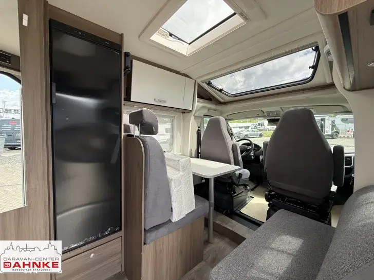 Fahrzeugbild Carado VAN V347 pro + Automatik, Navi u. Kamera #8