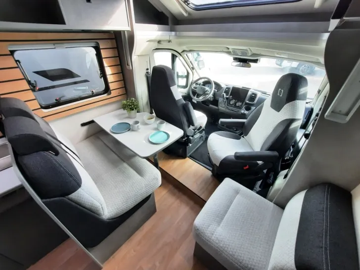 Fahrzeugbild Crosscamp EXPDN 7.0 E Verfüg./Sparen Sie 9.528,- € #8