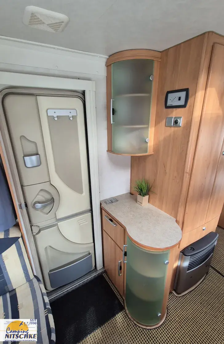 Fahrzeugbild Hymer Eriba Nova 465 Mover*Markise*elektr. Stützen+ #19