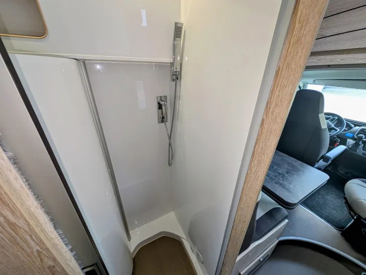 Fahrzeugbild Pössl H-Line 2WIN Vario (00) AHK, Markise uvm. #15