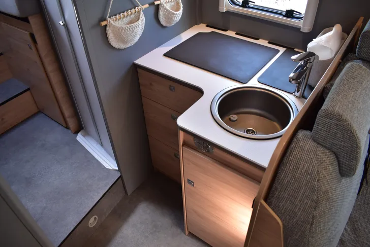 Fahrzeugbild Dethleffs Just Camp T 7052 EB Hubbett, Klima, TV, Hubstützen #11