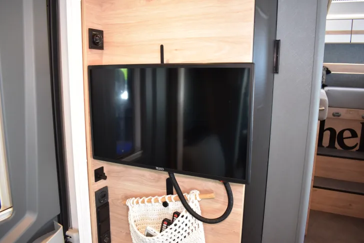 Fahrzeugbild Dethleffs Just Camp T 7052 EB Hubbett, Klima, TV, Hubstützen #30
