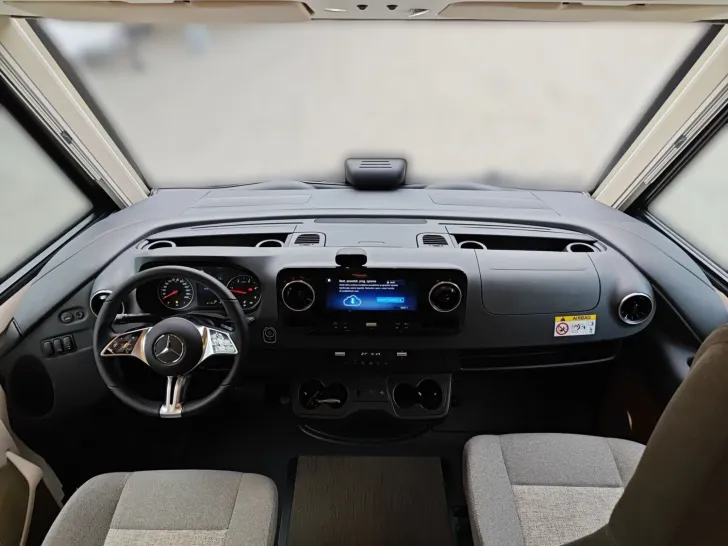 Fahrzeugbild Carthago C2-tourer I 143 KB LE comfort Mercedes #10