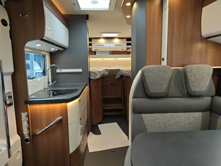 Fahrzeugbild Carthago C2-tourer I 143 KB LE comfort Mercedes #19
