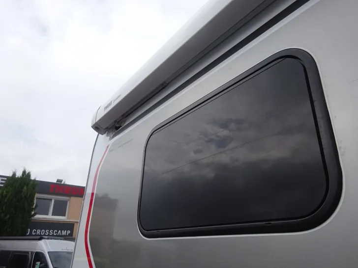 Fahrzeugbild Dethleffs Just Camp Active T 7052 EB Unfallschaden Seitenwand #5