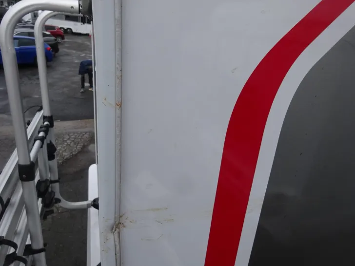 Fahrzeugbild Dethleffs Just Camp Active T 7052 EB Unfallschaden Seitenwand #8