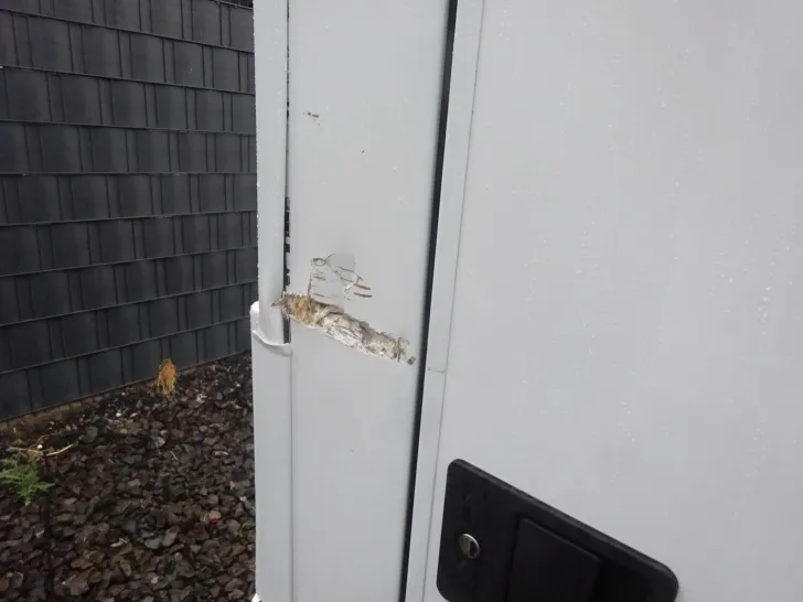 Fahrzeugbild Dethleffs Trend Active T 7057 EB Unfallschaden Seitenwand #4