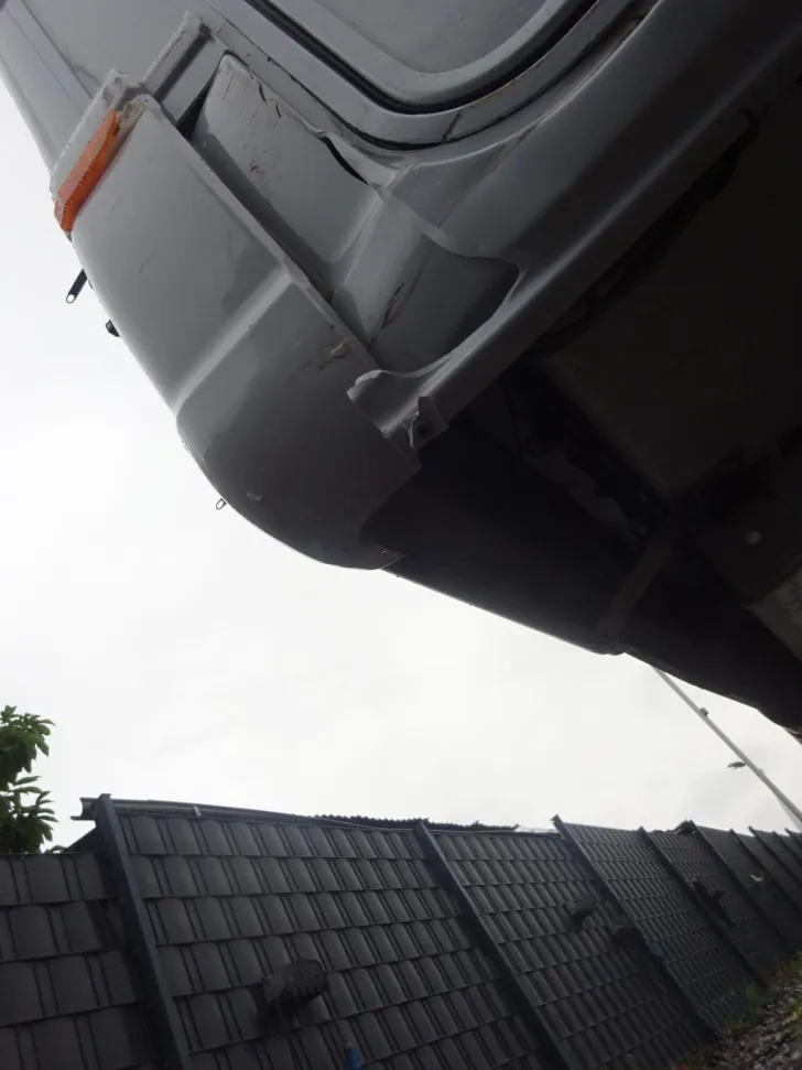 Fahrzeugbild Dethleffs Trend Active T 7057 EB Unfallschaden Seitenwand #5