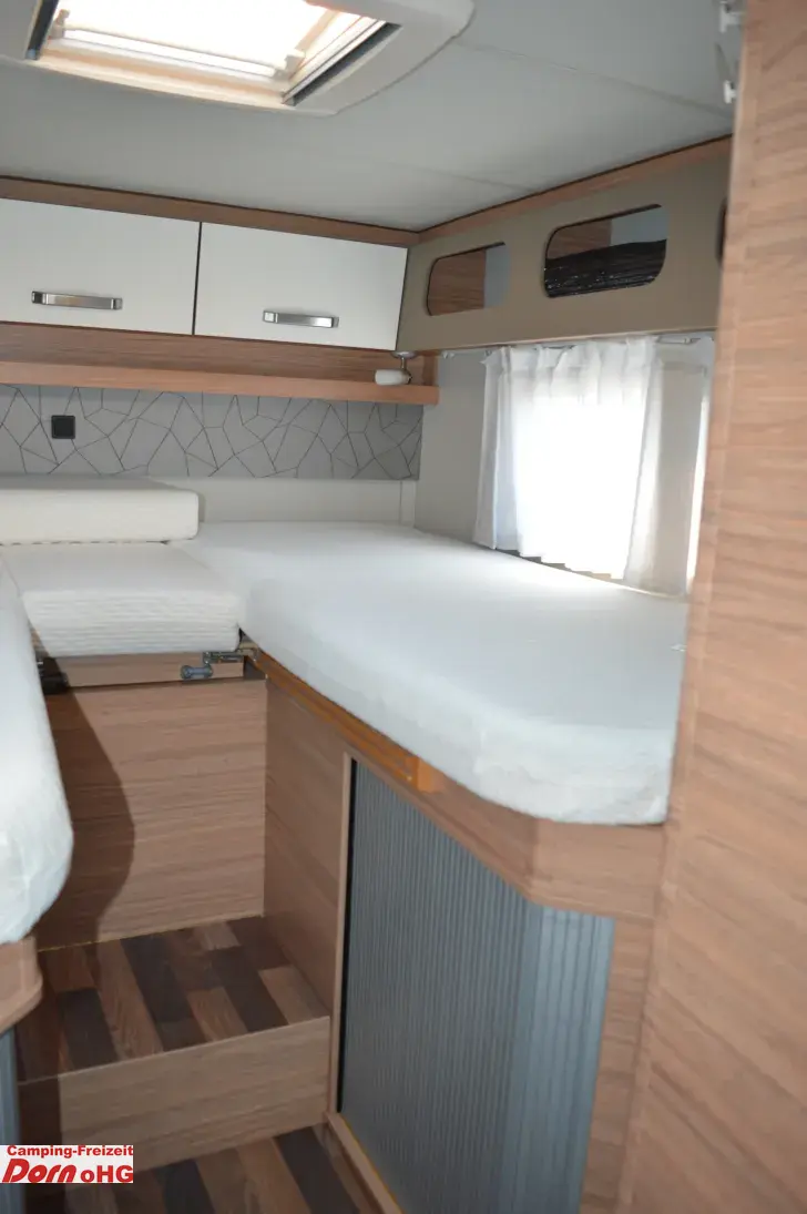 Fahrzeugbild Weinsberg CaraCompact EDITION PEPPER Suite 640 MEG 170 PS Automatik/3,5t ges.Gew. #13