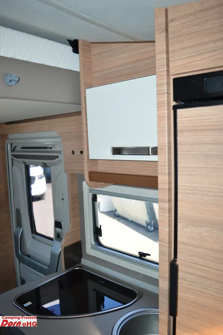Fahrzeugbild Weinsberg CaraCompact EDITION PEPPER Suite 640 MEG 170 PS Automatik/3,5t ges.Gew. #16