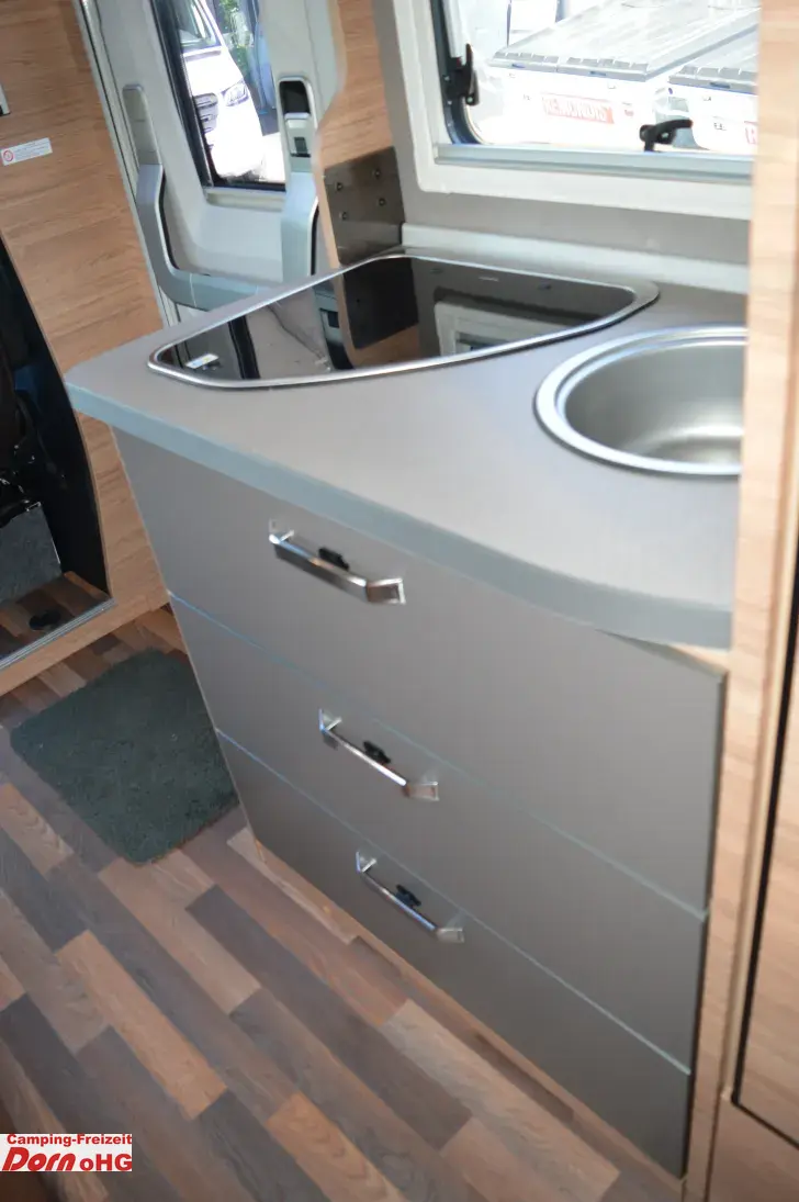 Fahrzeugbild Weinsberg CaraCompact EDITION PEPPER Suite 640 MEG 170 PS Automatik/3,5t ges.Gew. #17