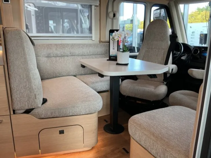 Fahrzeugbild Hymer BMC 600-I / B-MC 600 / BMC600 / WhiteLine / AHK #8