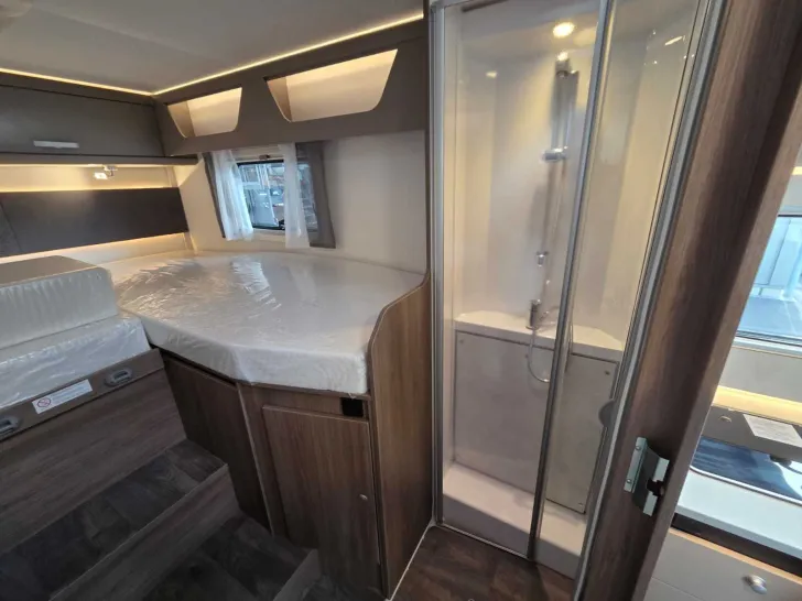 Fahrzeugbild Carado T 447 ED Combi 6E+Hubbett+TV Paket #26