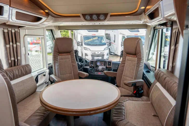 Fahrzeugbild Carthago Chic E-Line i50 LE *SAT*Lithium*1.Hand #13