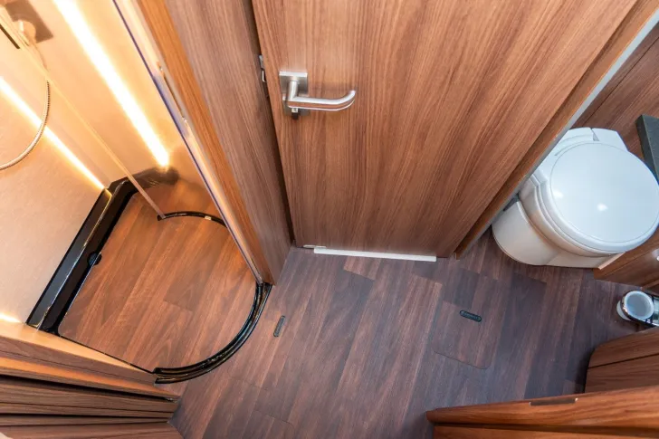 Fahrzeugbild Carthago Chic E-Line i50 LE *SAT*Lithium*1.Hand #22
