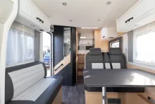 Fahrzeugbild Sunlight Adventure T 67 HUBBETT UNTEN. FREIER AUSGANG! #6