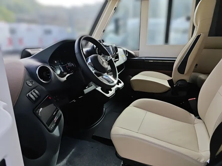 Fahrzeugbild Carthago chic c-line I 4.9 LE L Mercedes #7