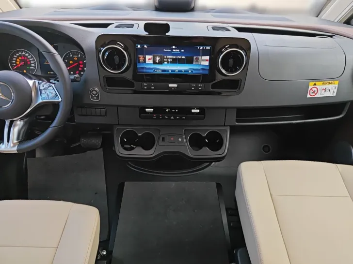 Fahrzeugbild Carthago chic c-line I 4.9 LE L Mercedes #9