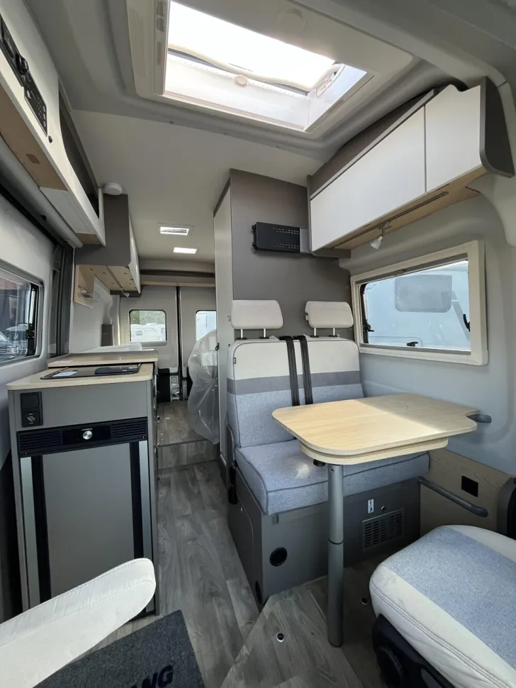 Fahrzeugbild LMC Innovan Ford 592 #7