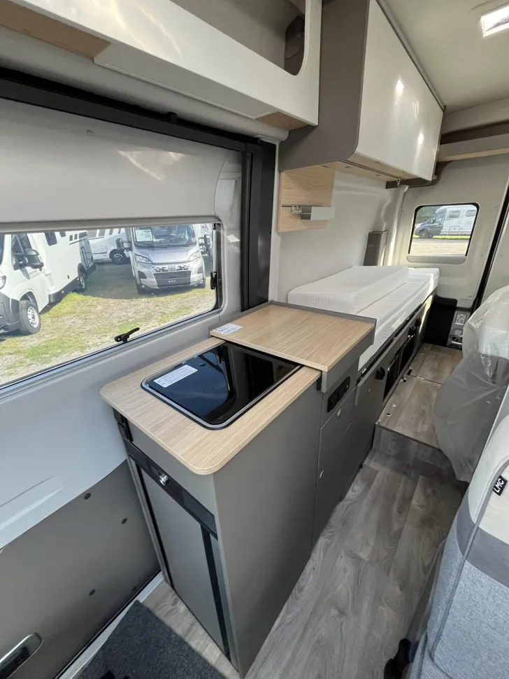 Fahrzeugbild LMC Innovan Ford 592 #9