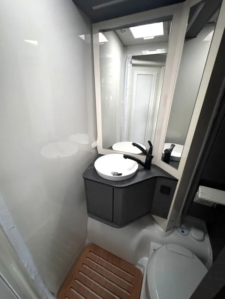 Fahrzeugbild Etrusco V Ford 6.6 SF #13