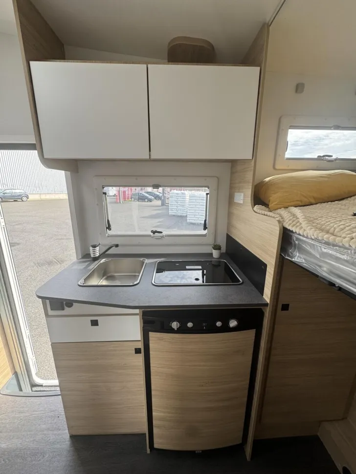 Fahrzeugbild Chausson Alkoven First Line C514 #8