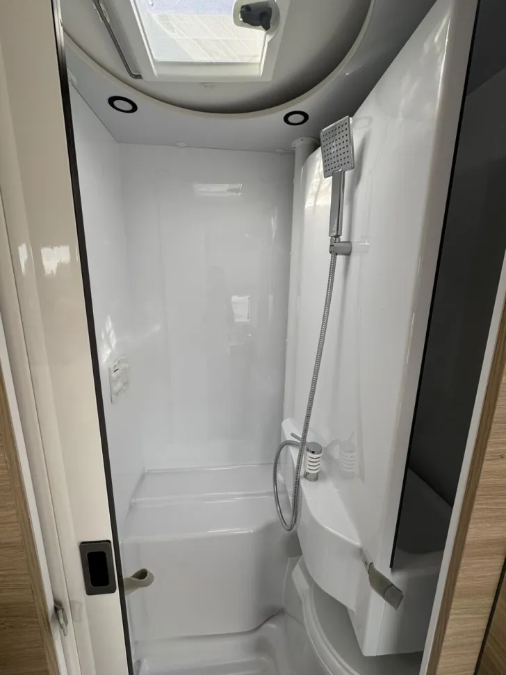 Fahrzeugbild Chausson Alkoven First Line C514 #14