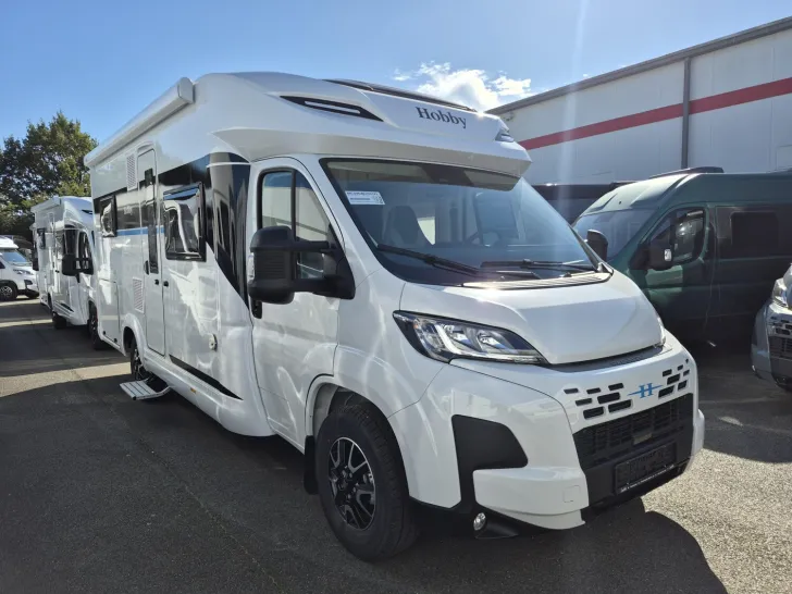 Fahrzeugbild Hobby OnTour T 700 F Rückfahrkamera/Markise #1