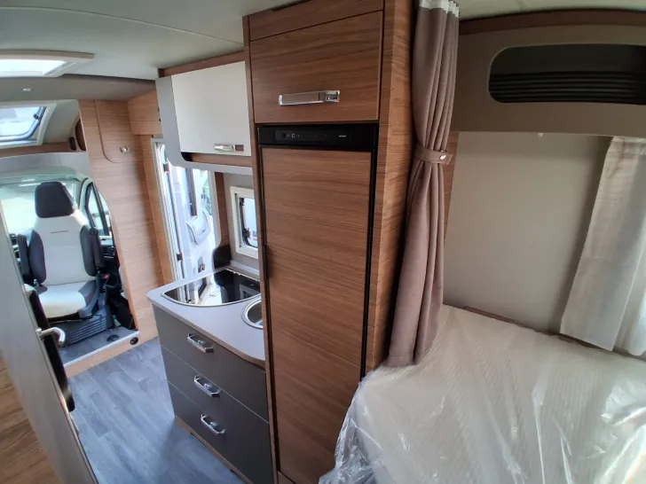 Fahrzeugbild Weinsberg CaraSuite EDITION SPICY 650 MEG Modell 2027 #15