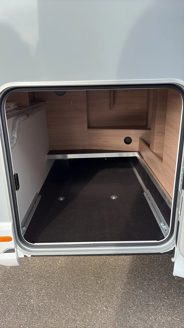 Heckgarage Knaus L!VE TI 650 MF Sofort verfügbar 160 PS