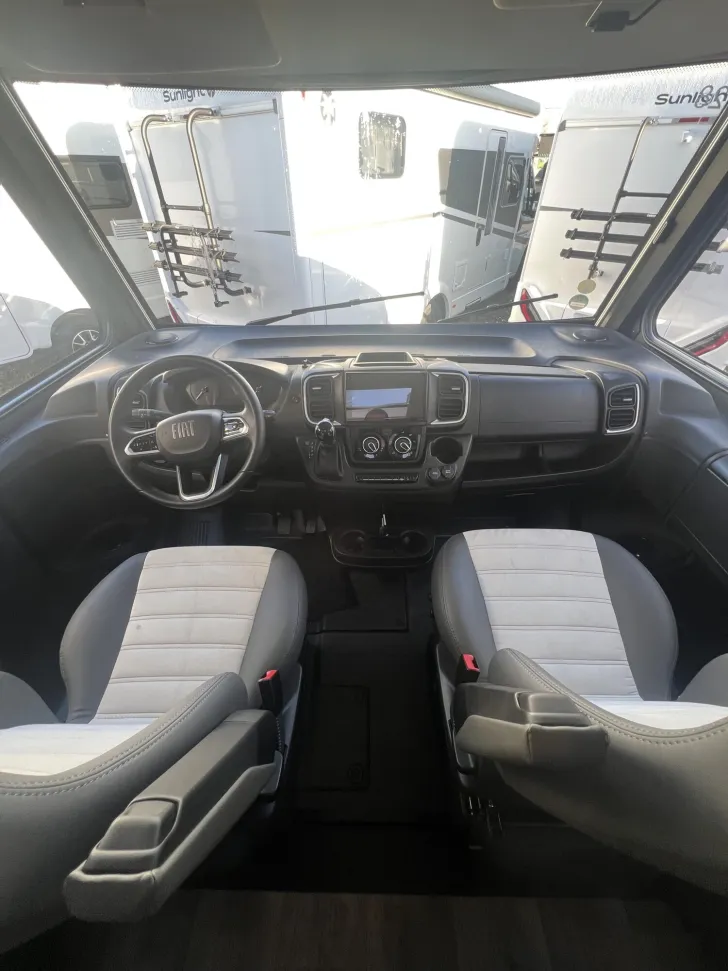Fahrzeugbild Sunlight Adventure I 68 *Automatik*SAT*NAVI*RFK*Solar* #11