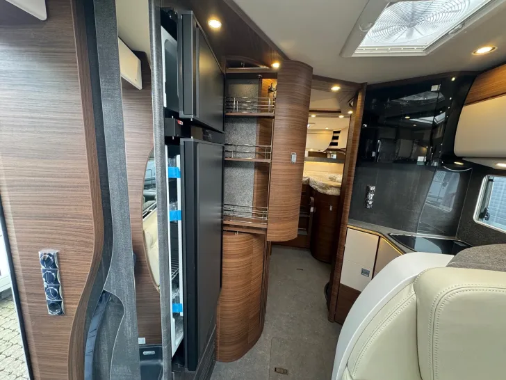 Fahrzeugbild Carthago chic c-line I 4.9 LE L MB*170PS*4,5to. #12
