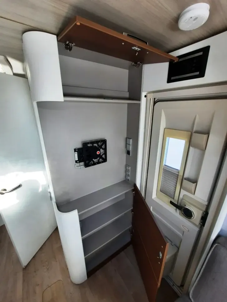 Fahrzeugbild Hymer Eriba Nova 530 Mover, Solar, Combi Heizung #17